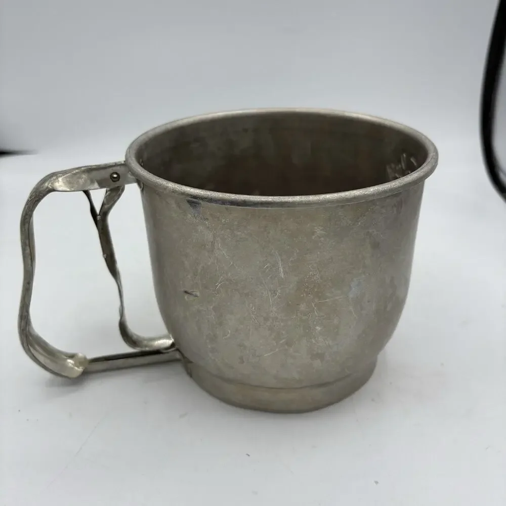 Foley 5 Cup Metal Sifter Manual Squeeze Handle‎ 4.75